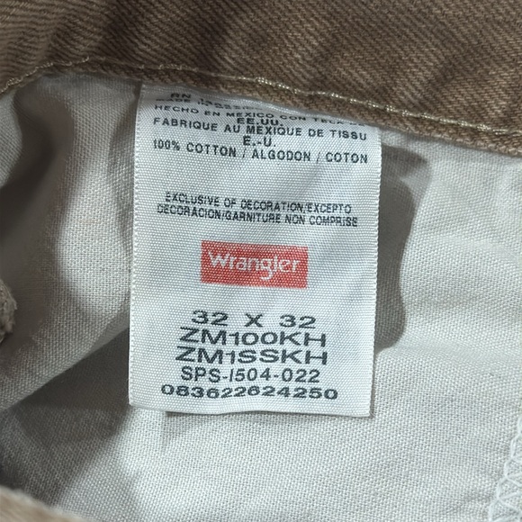 Wrangler Men's Relaxed Fit Brown Jeans - Picture 3 of 5